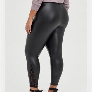 Torrid Signature Premium Legging